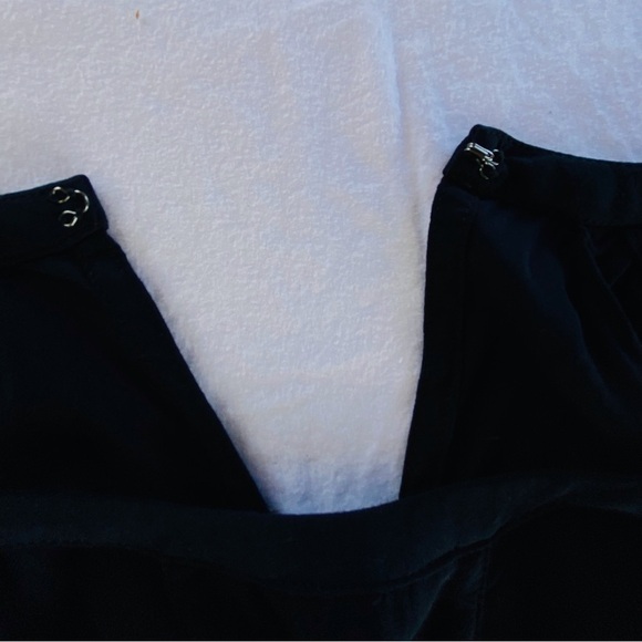 Banana Republic racer halter top in blk.EUC - Picture 2 of 10